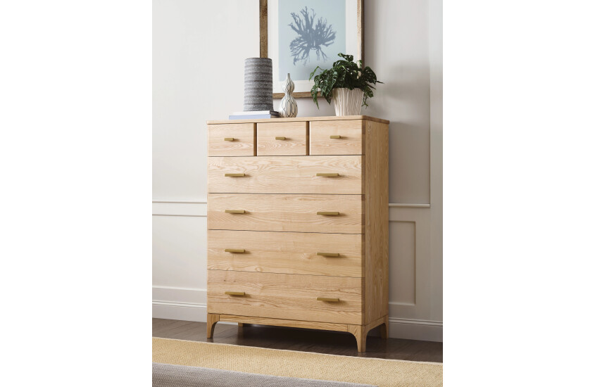 ESSENCE DRAWER CHEST Room