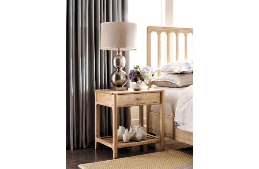 NEWPORT NIGHTSTAND Room